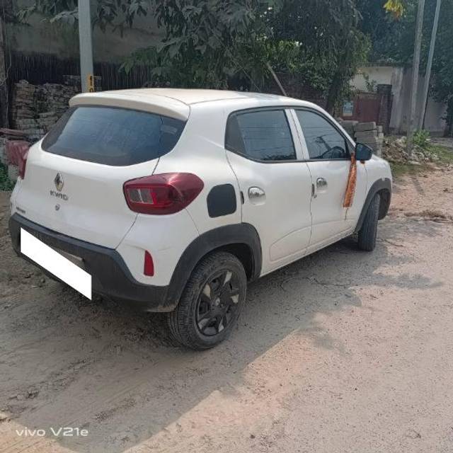 https://images10.gaadi.com/usedcar_image/4174821/original/processed_7c3f3f89-aa55-49f3-ada7-7b6412259740.jpg?imwidth=6401