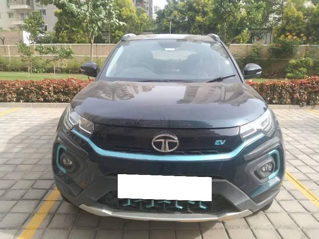 https://images10.gaadi.com/usedcar_image/4174822/original/processed_2558f958-8602-408d-b736-e4eaf83b897b.jpg?imwidth=6400