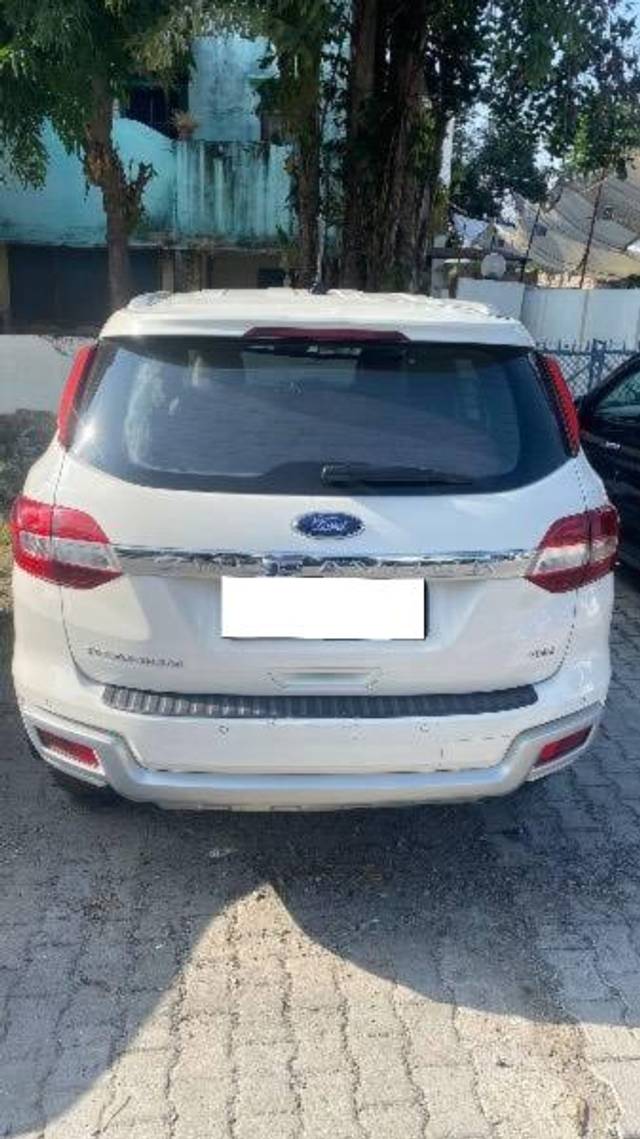 https://images10.gaadi.com/usedcar_image/4174866/original/processed_1bee8871-ed80-4b4e-bbca-33fbac72cfdf.jpg?imwidth=6400