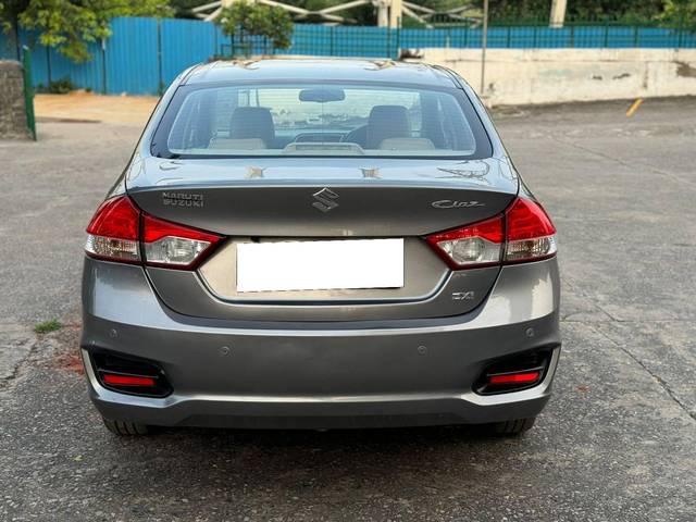 https://images10.gaadi.com/usedcar_image/4174911/original/processed_e99a7b9b42d8873c90f6074dffc9ab4b.jpg?imwidth=6401