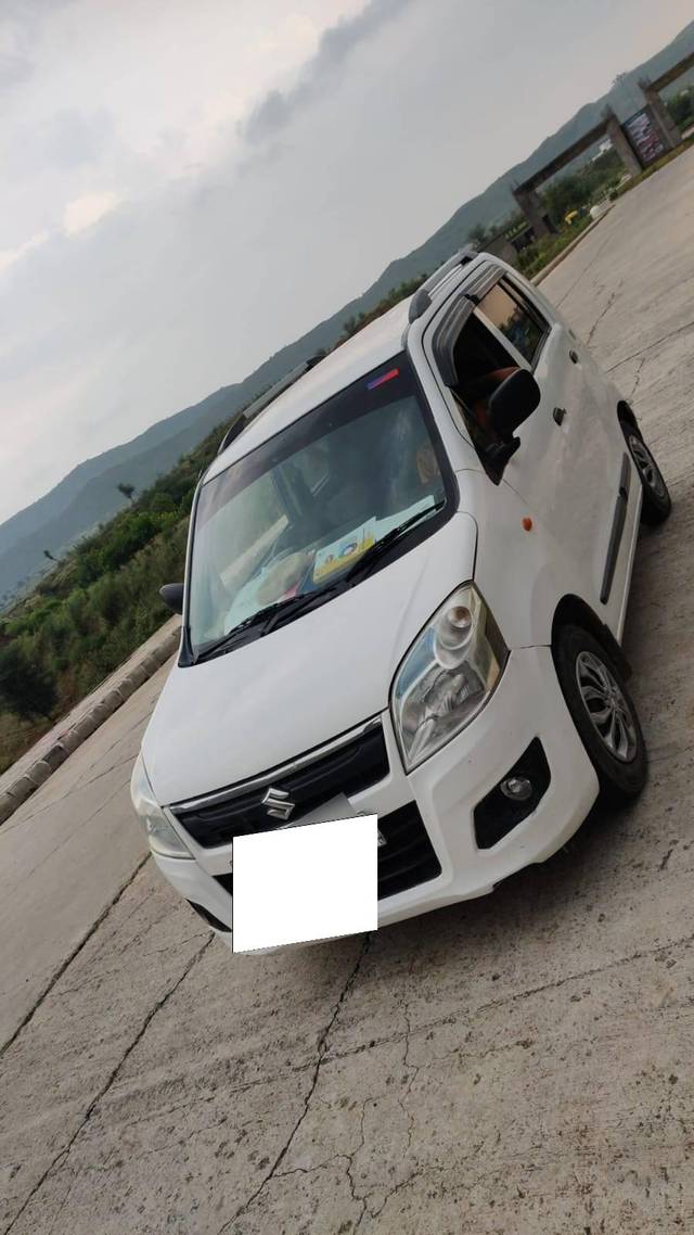 https://images10.gaadi.com/usedcar_image/4174917/original/processed_30eb0281c9b74b53a6178b2e756bd3be.jpg?imwidth=6400