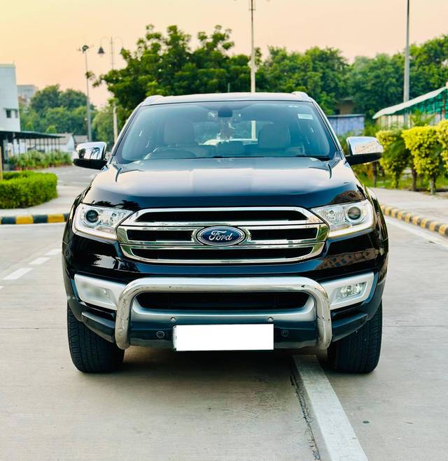 https://images10.gaadi.com/usedcar_image/4174945/original/processed_400ca2bf8080a8786213710d87ef168a.jpg?imwidth=6400