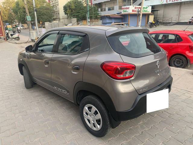 https://images10.gaadi.com/usedcar_image/4175099/original/processed_6c420a4ea45f768fc203c6f973dea68f.jpg?imwidth=6402