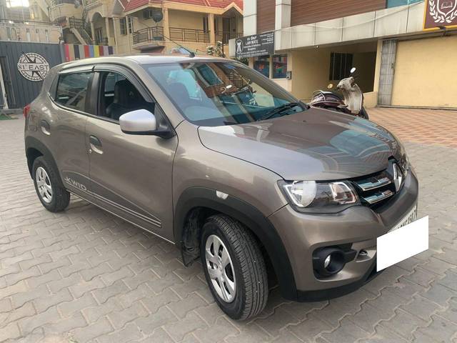 https://images10.gaadi.com/usedcar_image/4175099/original/processed_da7d2c6f5b5fa2a4c495a9d105a96564.jpg?imwidth=6400