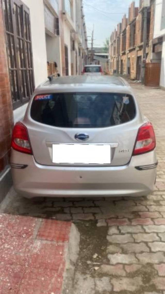 https://images10.gaadi.com/usedcar_image/4175210/original/processed_0132521d-72bb-4d9b-b51f-328d668bd9a6.jpeg?imwidth=6401