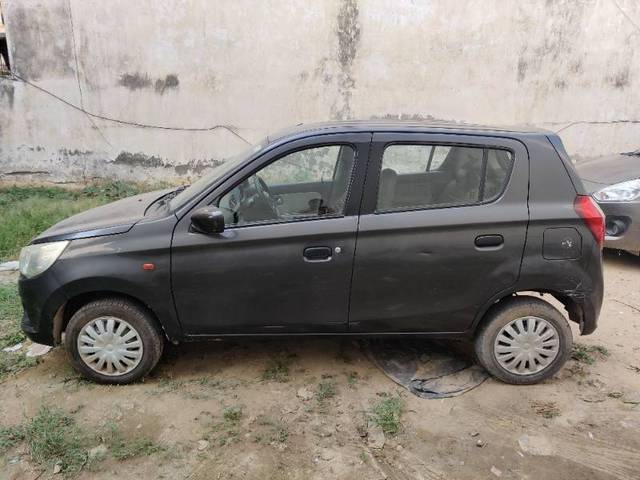 https://images10.gaadi.com/usedcar_image/4175250/original/98264da520541885854f83bdb63f7ecc.jpg?imwidth=6402