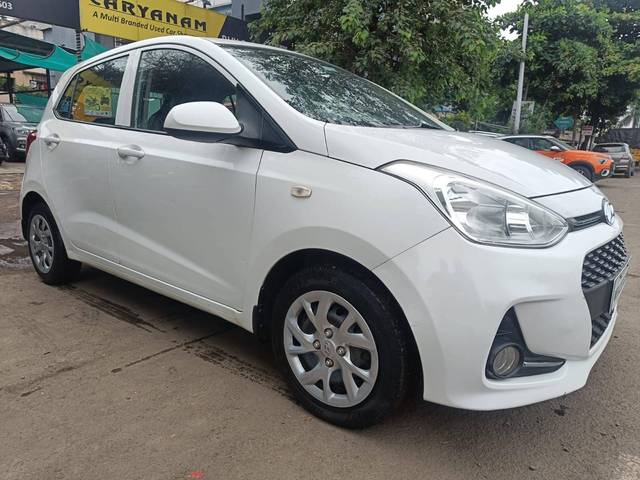 https://images10.gaadi.com/usedcar_image/4175264/original/processed_d5e217812e9917ef7bc437204e29c191.jpeg?imwidth=6401