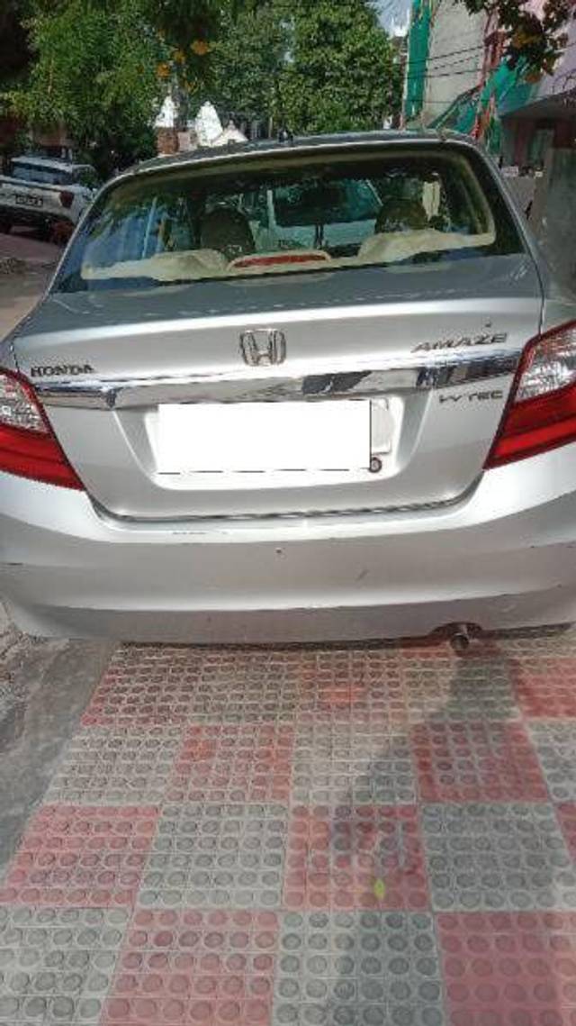 https://images10.gaadi.com/usedcar_image/4175289/original/0623b087f74896d483122e18b365fda9.jpg?imwidth=6401