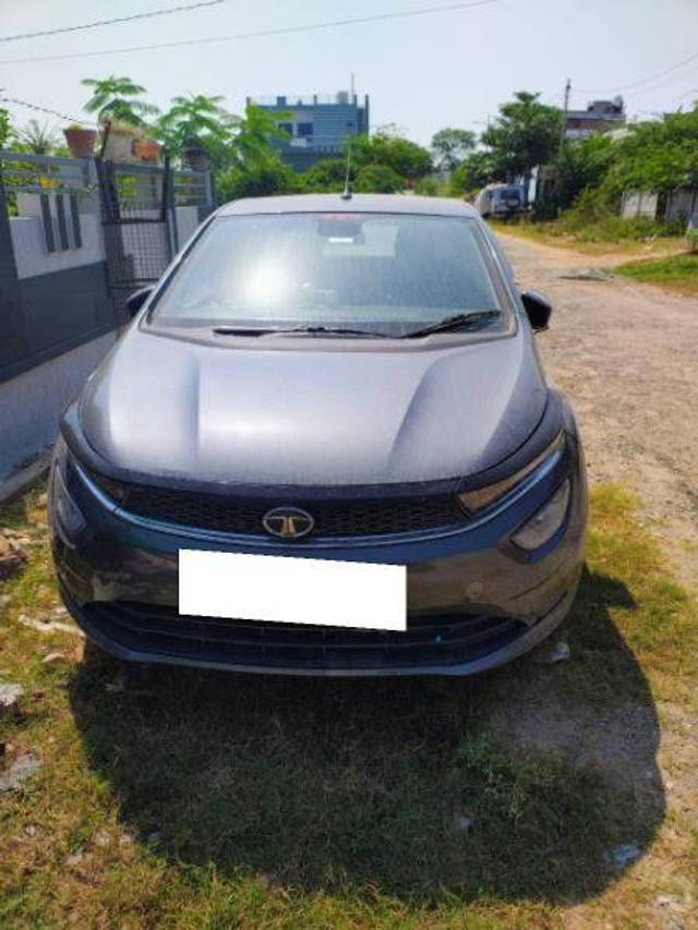 https://images10.gaadi.com/usedcar_image/4175302/original/d736935e37230de31dca394615f52a8d.jpeg?imwidth=6400