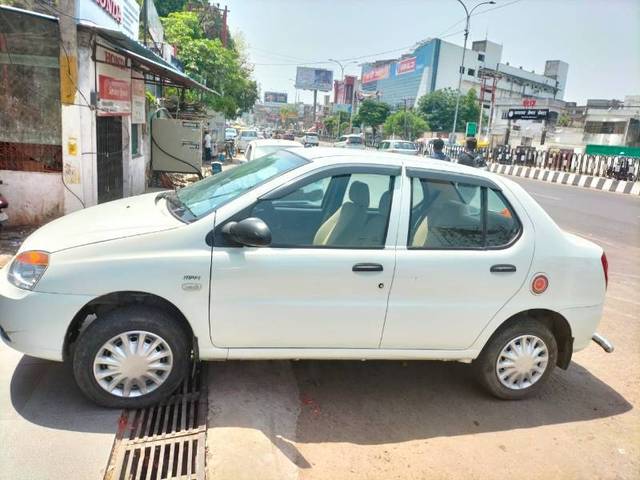 https://images10.gaadi.com/usedcar_image/4175320/original/1aad460811996d00732579955bac44da.jpg?imwidth=6402