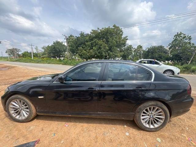 https://images10.gaadi.com/usedcar_image/4175326/original/21c3f1cda89d15a5b436193315281563.jpg?imwidth=6402