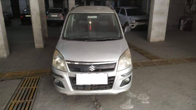 https://images10.gaadi.com/usedcar_image/4175339/original/3af8fdfcad69e0a4cfcb0652fb6e0912.jpg?imwidth=6402