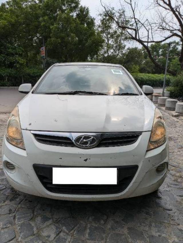 https://images10.gaadi.com/usedcar_image/4175360/original/5d64088add1d2b7f4073c5e034f9959c.jpg?imwidth=6400