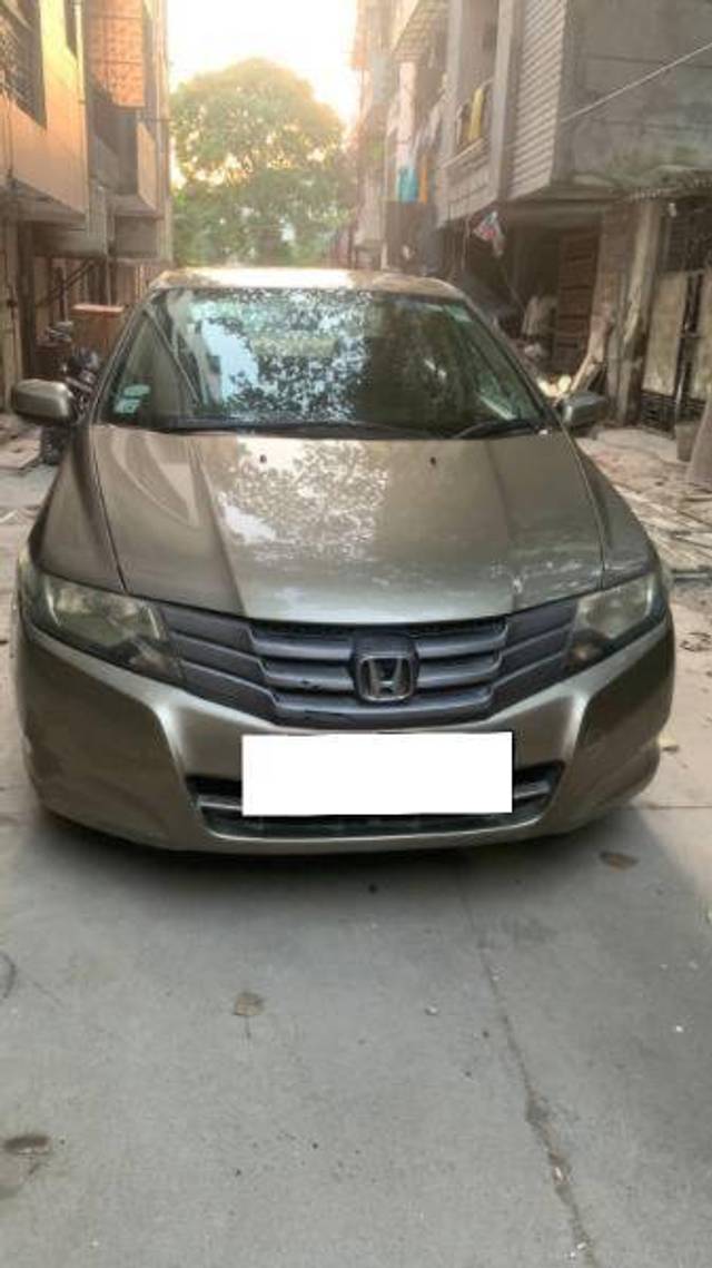 https://images10.gaadi.com/usedcar_image/4175406/original/c042b6d85ecb3f88bc3a04be0061309e.jpg?imwidth=6400