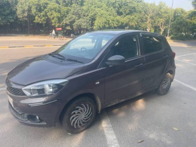 https://images10.gaadi.com/usedcar_image/4175421/original/ea291b48bd5959a8784706aaa8491c88.jpeg?imwidth=6402