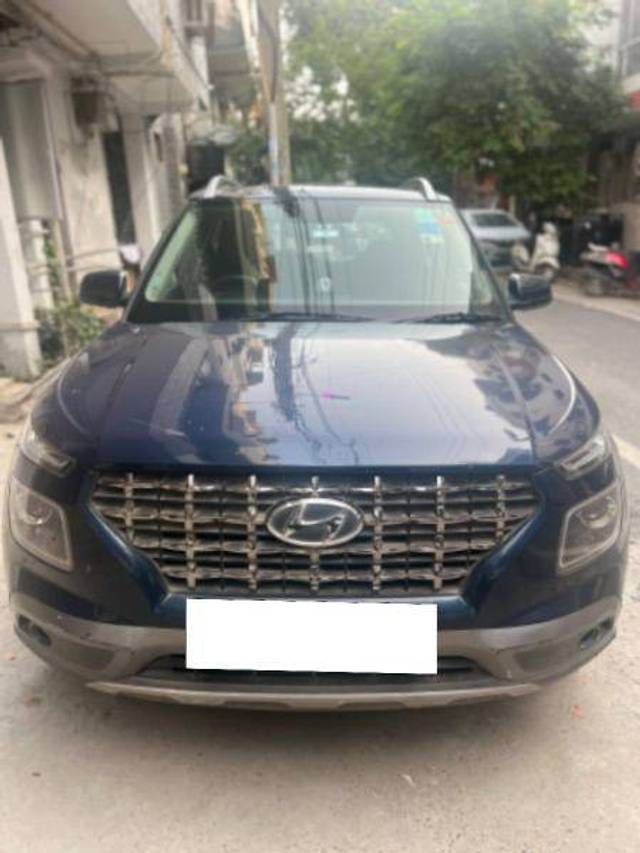 https://images10.gaadi.com/usedcar_image/4175429/original/08f26f49d95f6b8445ae6e208c4d7612.jpg?imwidth=6400