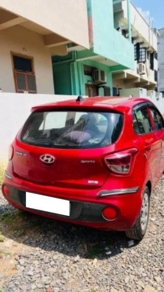 https://images10.gaadi.com/usedcar_image/4175451/original/processed_6568166d-5be7-411a-b5de-87f368176572.jpeg?imwidth=6402