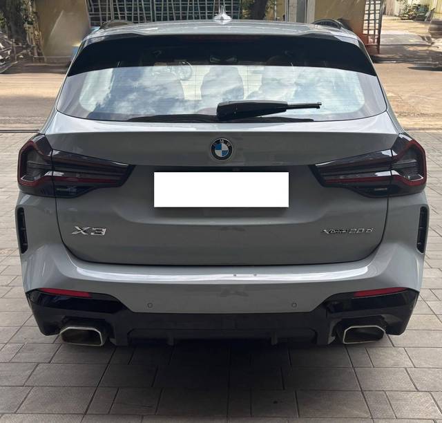 https://images10.gaadi.com/usedcar_image/4175769/original/processed_b4cc48bcb49cb07e4ea6b3591d5e44b9.jpg?imwidth=6402