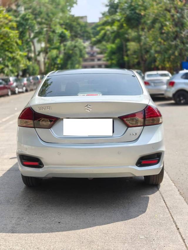 https://images10.gaadi.com/usedcar_image/4175875/original/processed_694f24804e051dfc46d7d70b8343ba80.jpg?imwidth=6402