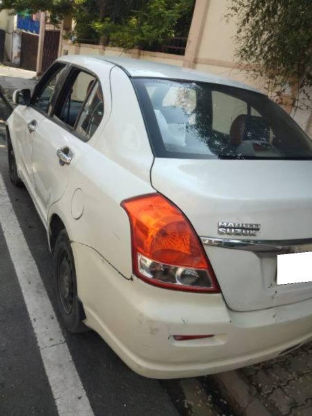 https://images10.gaadi.com/usedcar_image/4175894/original/processed_d9a94a61-93ca-49cc-8413-6cf48011fd9c.jpg?imwidth=6401