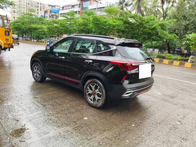 https://images10.gaadi.com/usedcar_image/4175964/original/processed_93ea49f8e87d8d7677863a0dc7478a5f.jpg?imwidth=6402