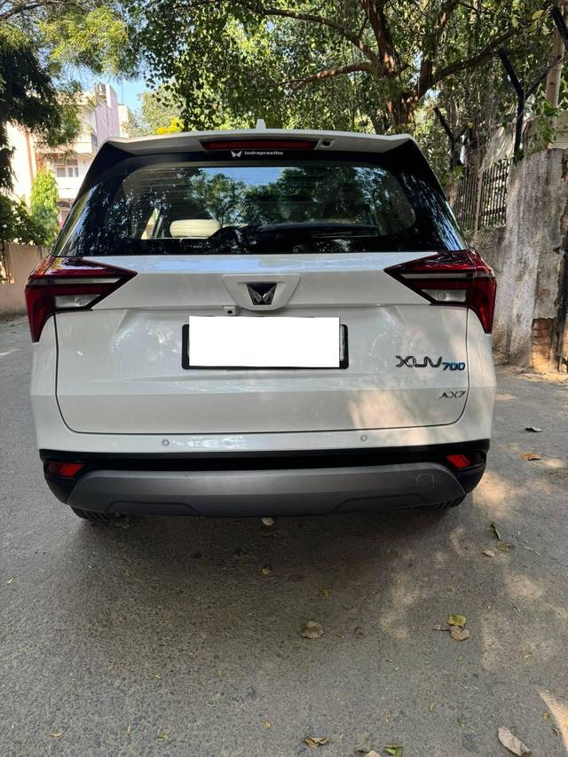 https://images10.gaadi.com/usedcar_image/4175965/original/processed_338f0f04d6284f15655667474af0dbc9.jpeg?imwidth=6402