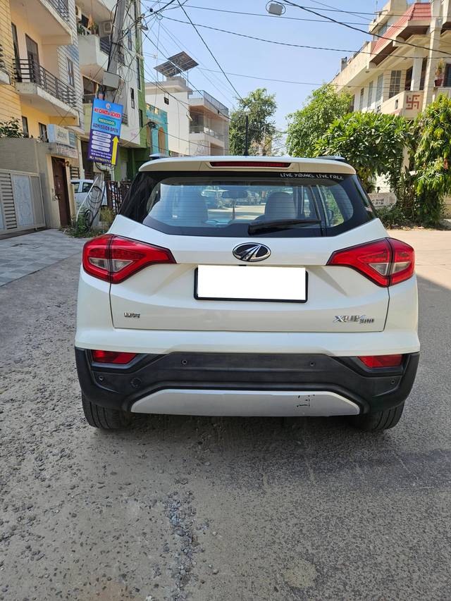 https://images10.gaadi.com/usedcar_image/4175997/original/processed_fae89ccd5d732702216987e1d4866296.jpg?imwidth=6402