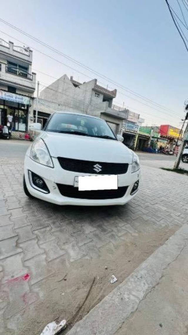 https://images10.gaadi.com/usedcar_image/4176007/original/processed_cf5482c2-6cb1-486d-800f-b716cadc5765.jpg?imwidth=6402