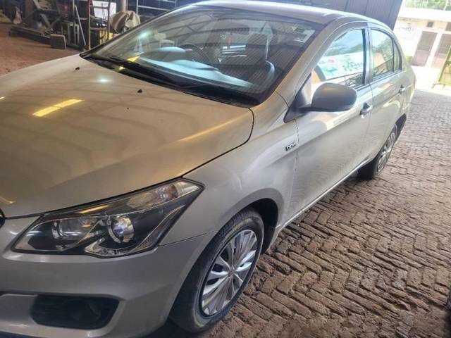 https://images10.gaadi.com/usedcar_image/4176036/original/processed_b145d9eb-d23a-4135-af98-7fc0d26d490a.jpg?imwidth=6402