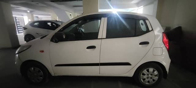 https://images10.gaadi.com/usedcar_image/4176092/original/347942f3893201101c30efb7d8b68662.jpg?imwidth=6401