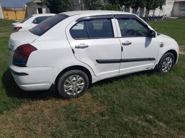 https://images10.gaadi.com/usedcar_image/4176150/original/processed_8bfd1d0b-4dbd-42a0-a266-043908f62333.jpeg?imwidth=6401