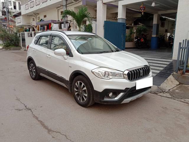 https://images10.gaadi.com/usedcar_image/4176317/original/processed_60c16a6a87a8bdc6b8870166a377d3c0.jpg?imwidth=6400