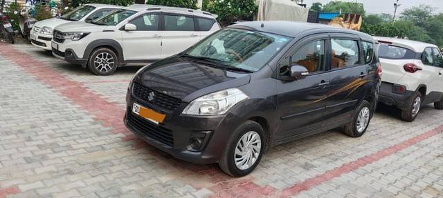 https://images10.gaadi.com/usedcar_image/4176344/original/processed_9bd472c090105a269286897514ada547.jpg?imwidth=6402