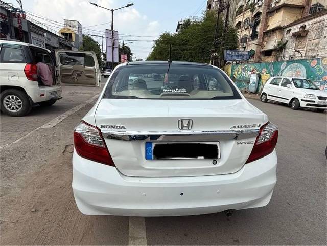 https://images10.gaadi.com/usedcar_image/4176362/original/processed_a55e91e3-89fe-4b58-8988-6d2c1d43ce04.jpg?imwidth=6401