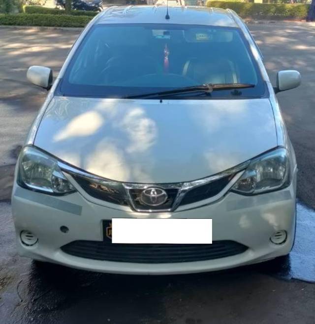 https://images10.gaadi.com/usedcar_image/4176528/original/processed_decfcb58-a5d6-4e7d-8847-f8f4a991f817.jpg?imwidth=6402