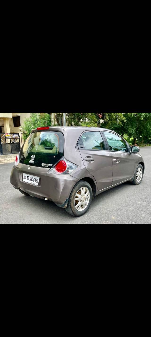 https://images10.gaadi.com/usedcar_image/4176622/original/processed_00def22bd8c3867fa59de180efd276cb.jpg?imwidth=6401