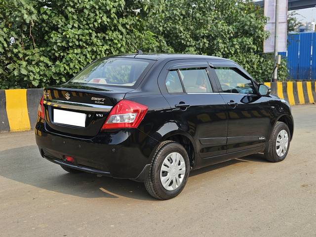 https://images10.gaadi.com/usedcar_image/4176653/original/processed_52ea7fdf927662a673e2a2ba4b711c7b.jpg?imwidth=6402