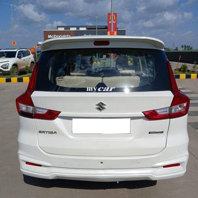 https://images10.gaadi.com/usedcar_image/4176662/original/processed_344ab493165a61c2090d1d6132796d05.jpg?imwidth=6401