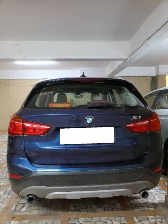 https://images10.gaadi.com/usedcar_image/4176665/original/processed_b7c0ce63-efbb-4518-81b2-6b64477489b8.jpeg?imwidth=6401