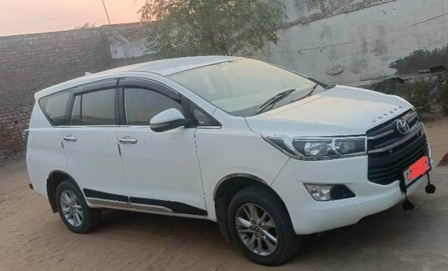 https://images10.gaadi.com/usedcar_image/4176679/original/processed_3839a29c-34dd-470c-89e6-a0a7ce41a369.jpg?imwidth=6400