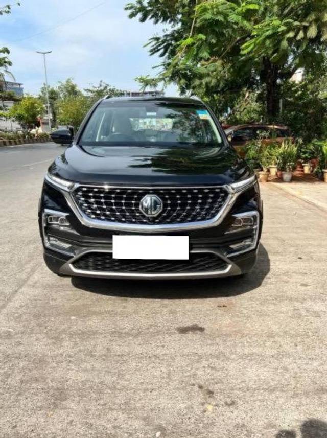 https://images10.gaadi.com/usedcar_image/4176764/original/processed_575dd094-07ab-4be0-8fed-d09889dba706.jpg?imwidth=6400