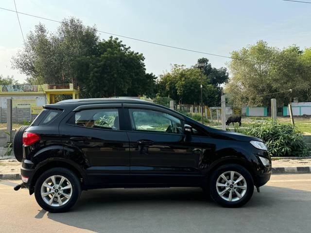 https://images10.gaadi.com/usedcar_image/4176788/original/processed_67a6dfad948cfb47e1f2cc4c7421491b.jpg?imwidth=6401