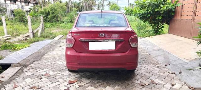 https://images10.gaadi.com/usedcar_image/4177069/original/processed_9f530c63-d1cb-432e-a1b4-570e3d20f065.jpg?imwidth=6402