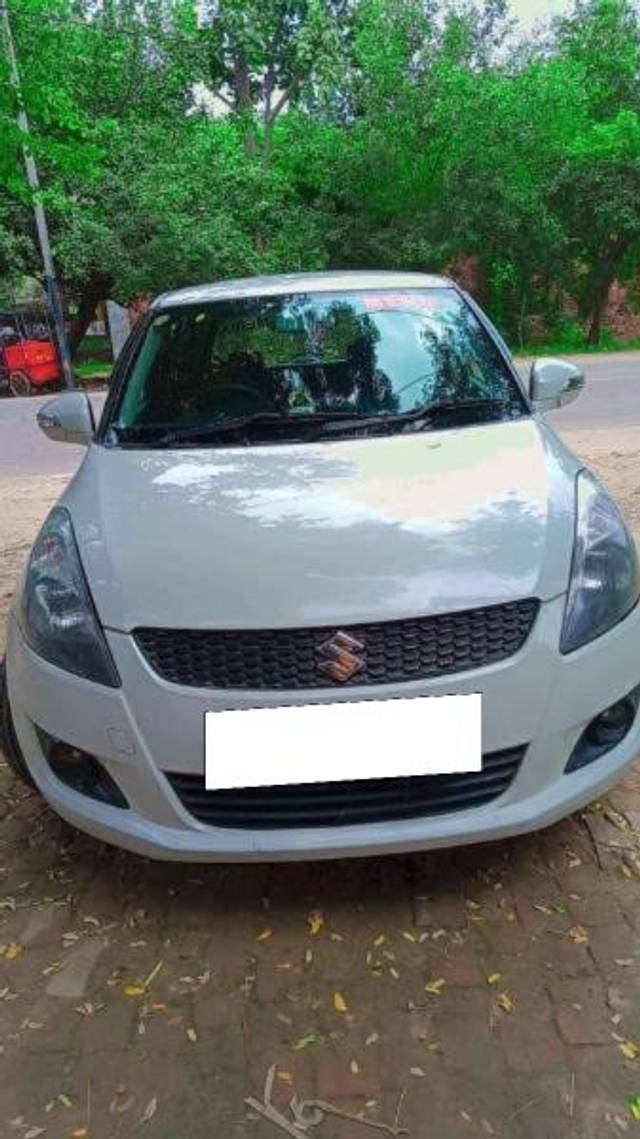 https://images10.gaadi.com/usedcar_image/4177117/original/processed_9b3338c9-1826-44b0-a07f-16981d61a5f8.jpg?imwidth=6400