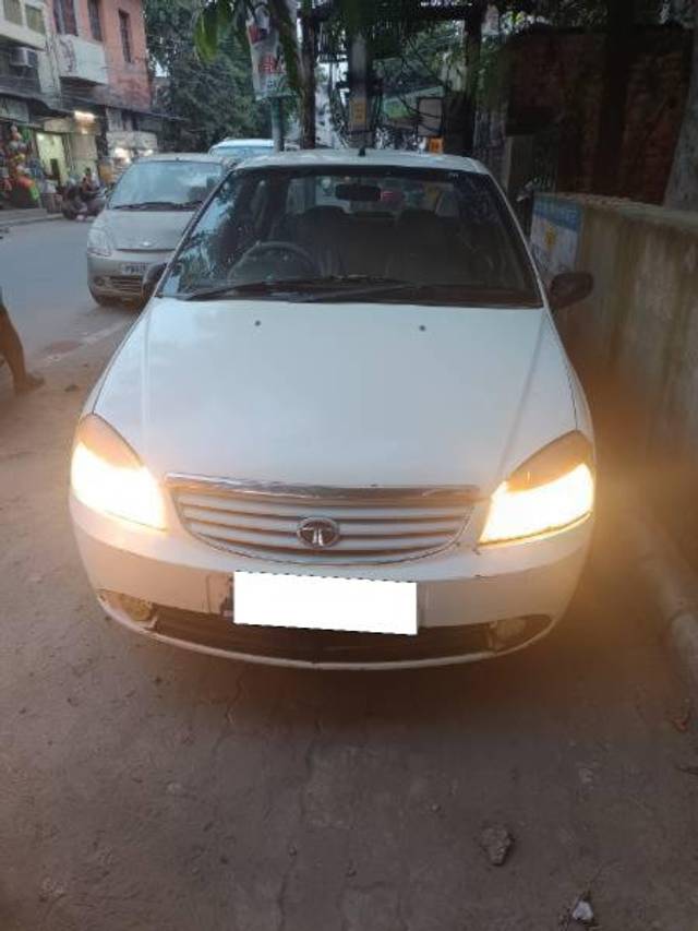 https://images10.gaadi.com/usedcar_image/4177129/original/processed_6a7e9d2d-20a5-4d82-85a5-3f72fd7b2f30.jpg?imwidth=6400