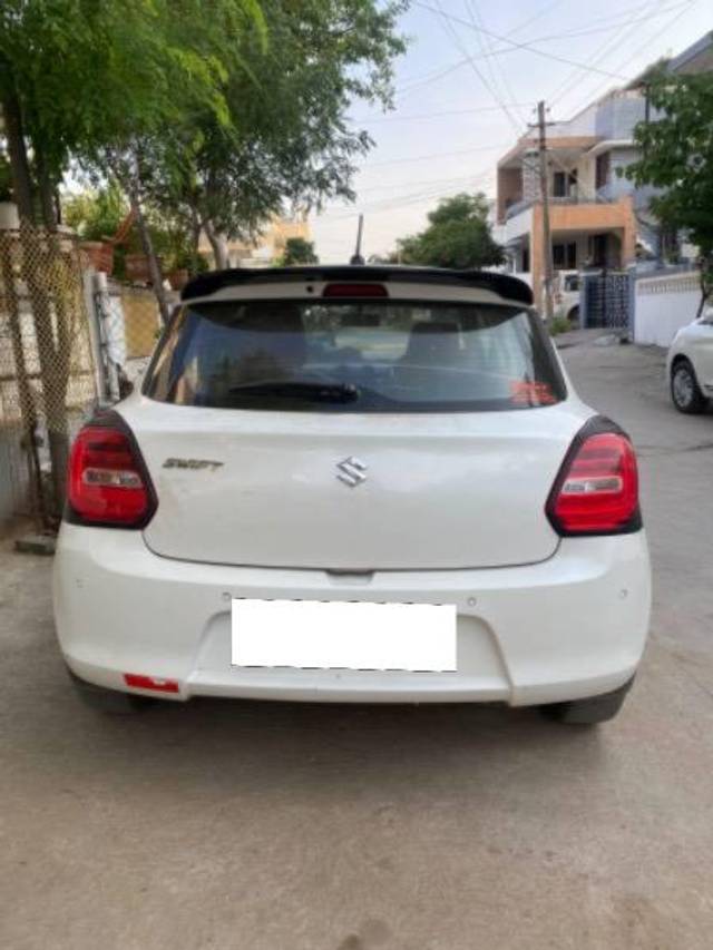 https://images10.gaadi.com/usedcar_image/4177204/original/processed_cb111e5b-c04a-4e1b-b807-d74a5ef94607.jpg?imwidth=6402