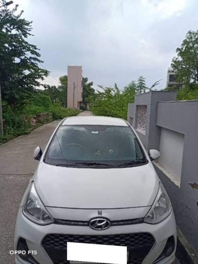 https://images10.gaadi.com/usedcar_image/4177206/original/processed_6fd2c1bf-ca75-4ebf-ad79-405cda51d369.jpg?imwidth=6402