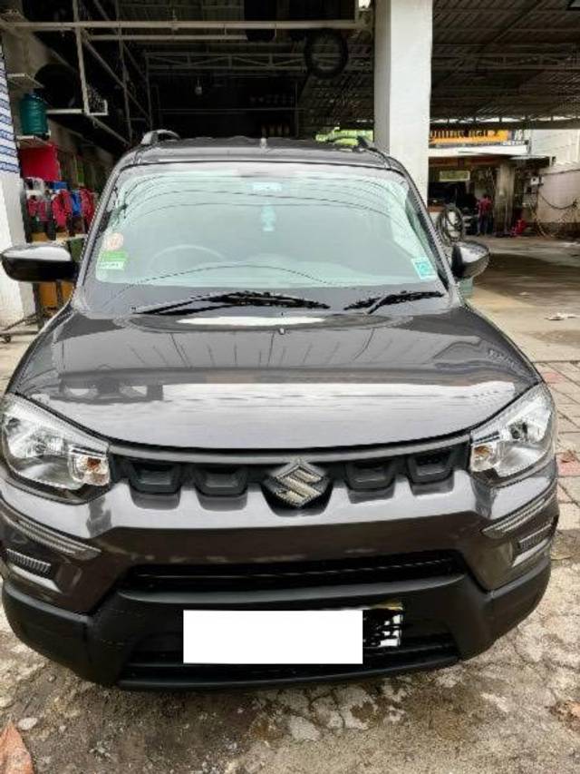 https://images10.gaadi.com/usedcar_image/4177276/original/processed_e6da3ae4-c7a0-4cbe-a0af-f289ddcd7dbb.jpeg?imwidth=6402