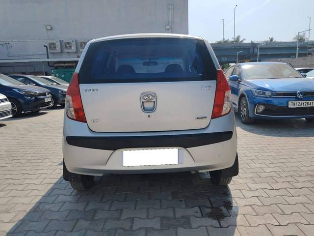 https://images10.gaadi.com/usedcar_image/4177278/original/processed_b3b4fdc44cb5cede3e506b855534c268.jpg?imwidth=6401