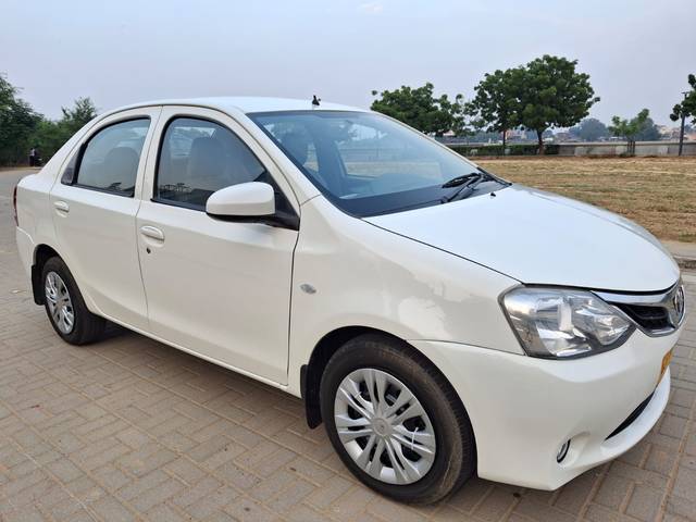 https://images10.gaadi.com/usedcar_image/4177381/original/fa48728231886de908e5d22f749d475c.jpg?imwidth=6401